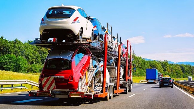 How Can a Car Shipping Cost Calculator Help You?