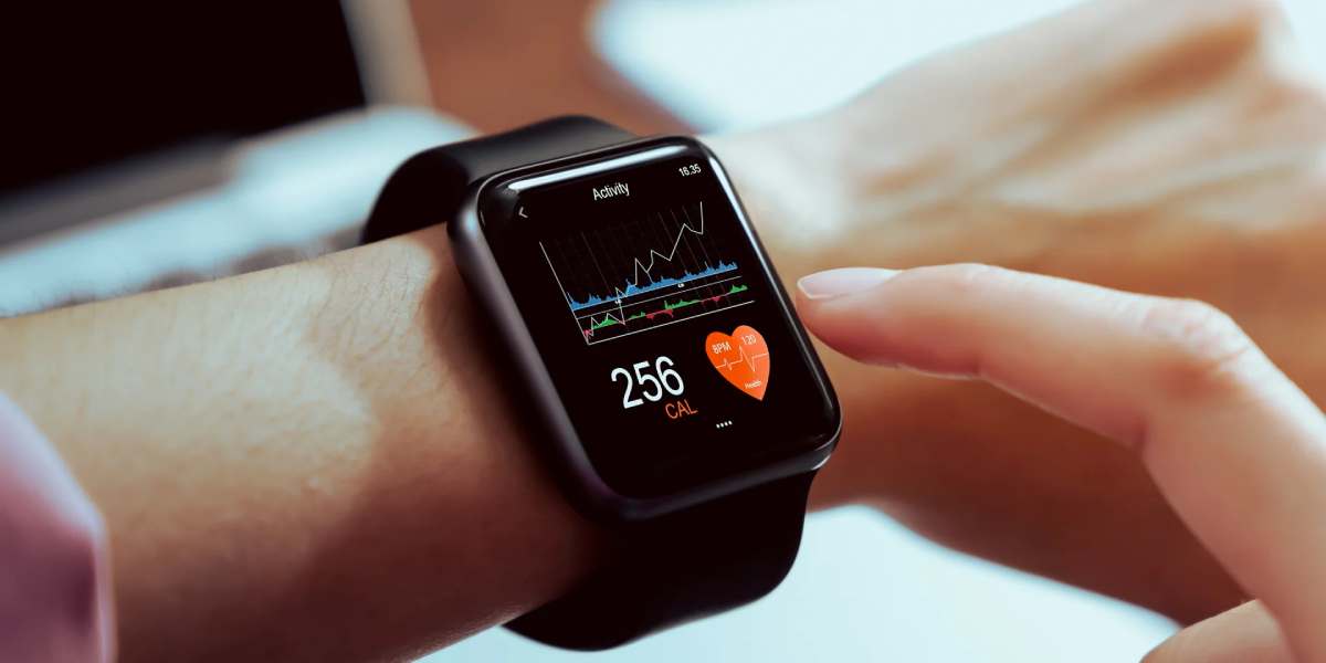 The Pros & Cons of Using a Smartwatch