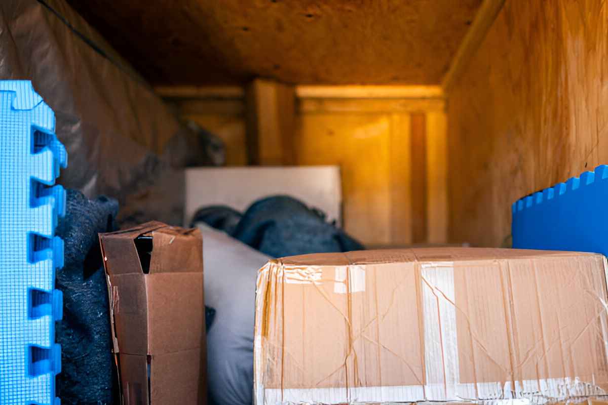 The Advantages of Mobile Self Storage Units